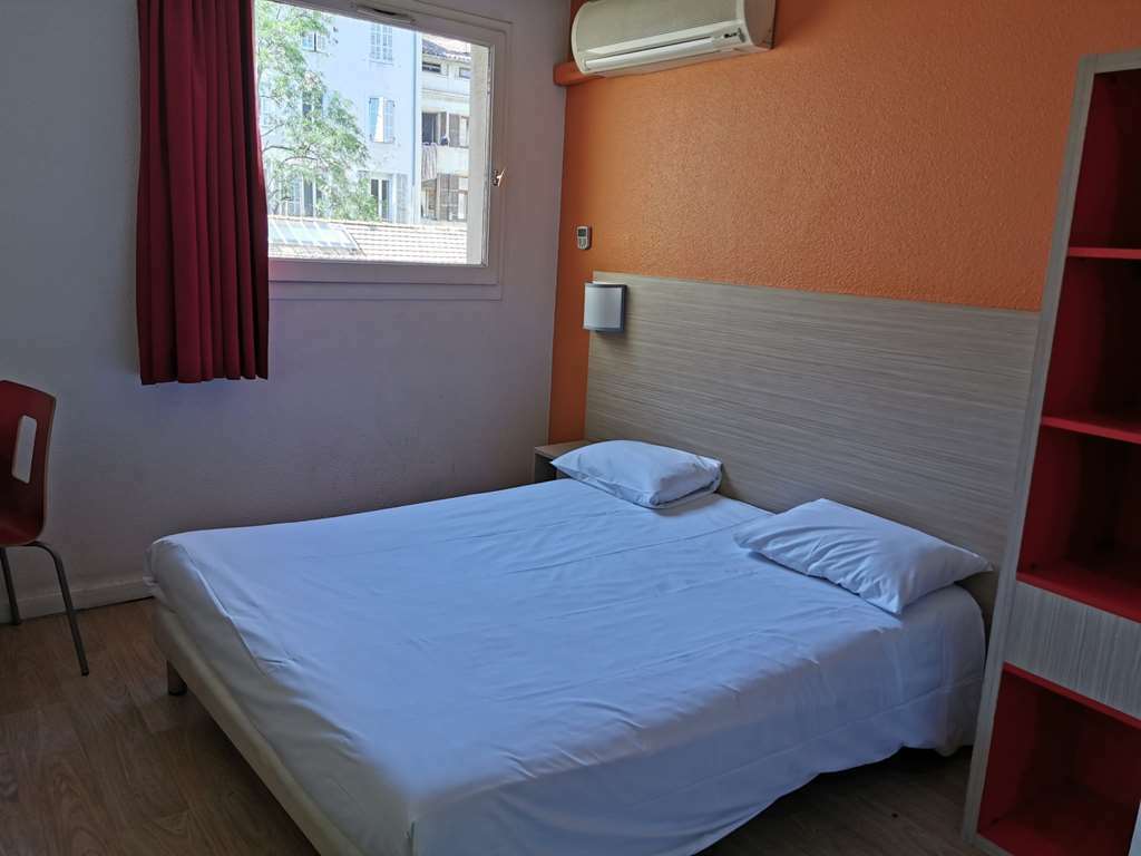 Ibis Marseille Centre Prefecture Hotel Room photo